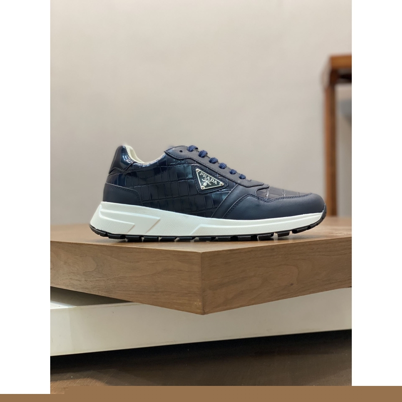 Pra*a casual shoes